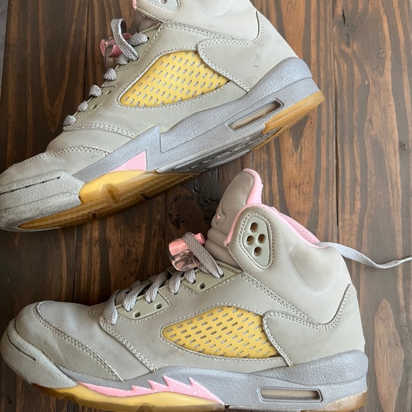 Jordan pink and grey retro 5’s - Picture 2 of 12